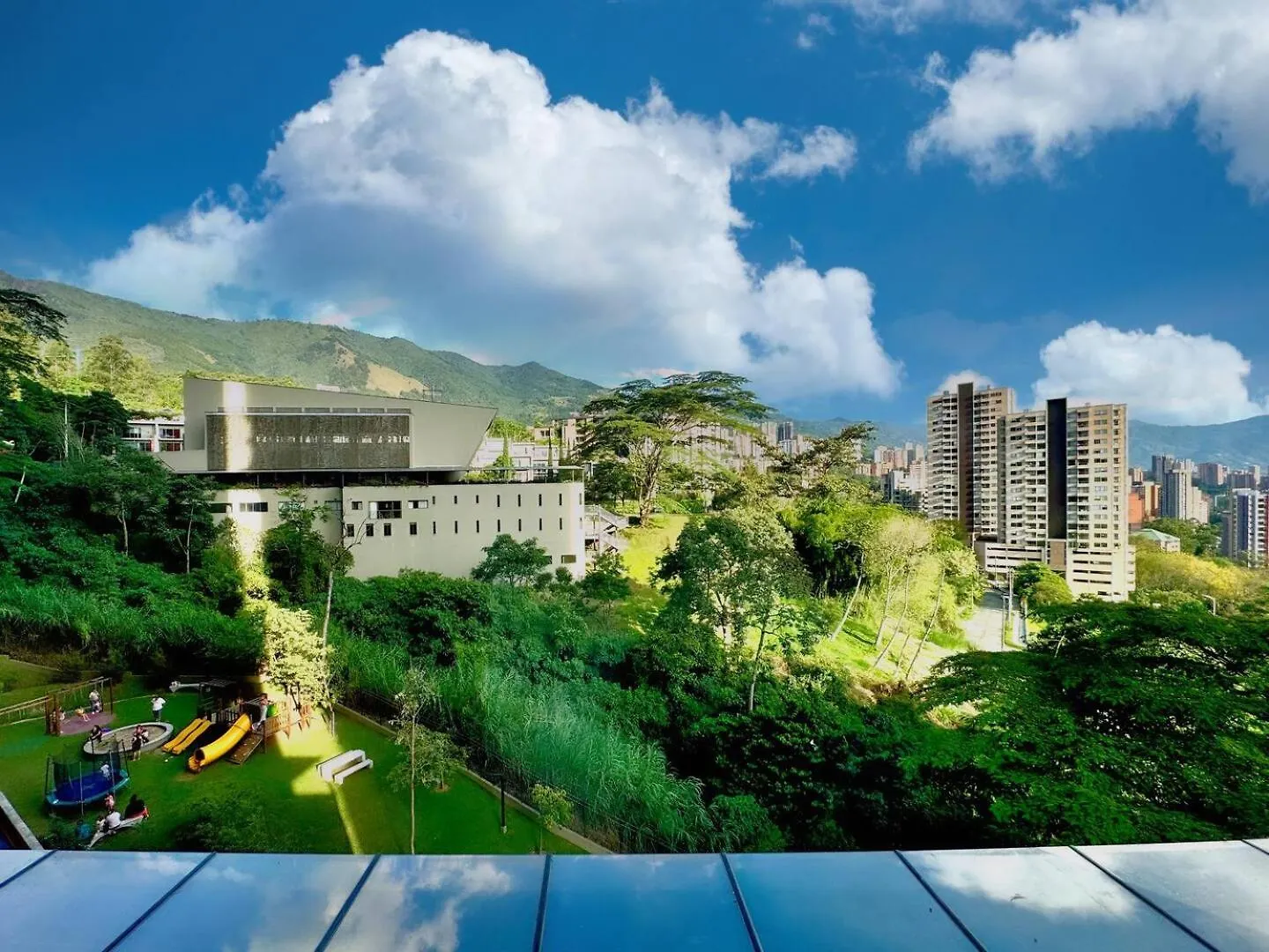 3Br Ac Top Location Views El Poblado Medellín