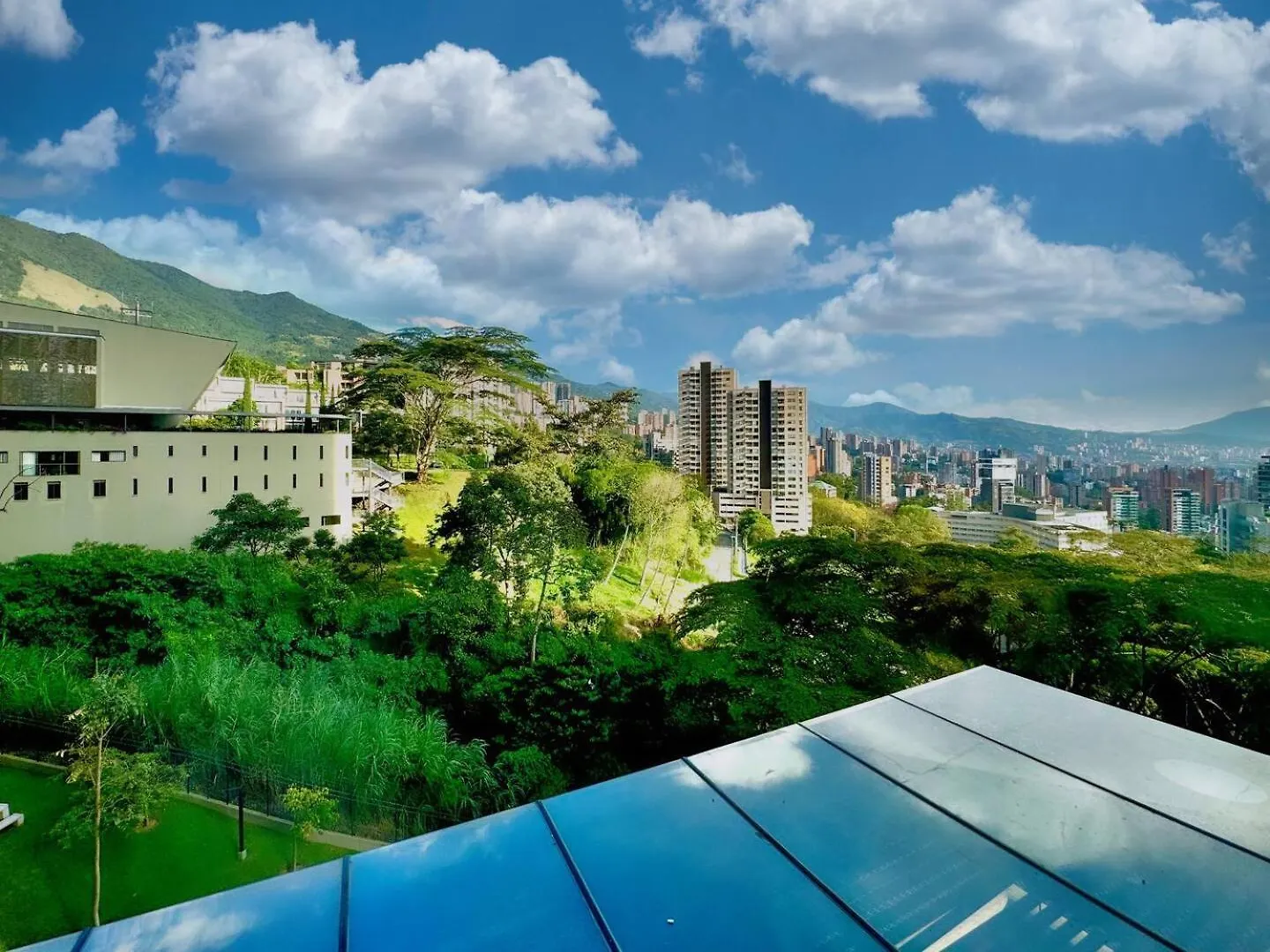 3Br Ac Top Location Views El Poblado Medellín Colombia