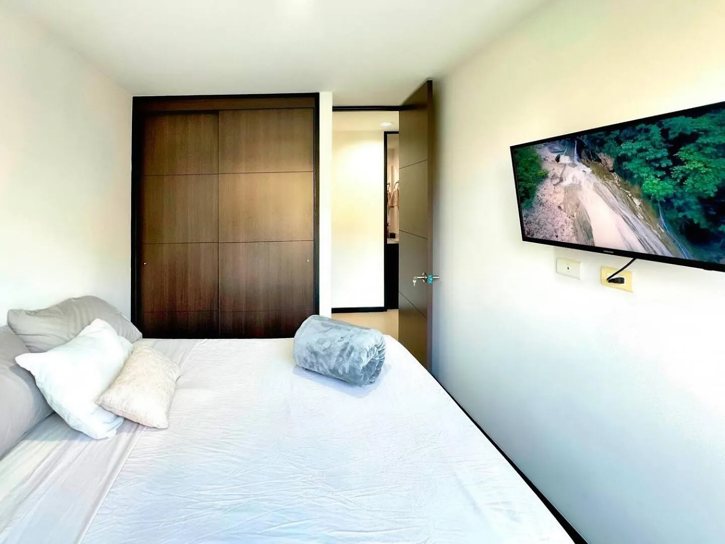3Br Ac Top Location Views El Poblado Medellin