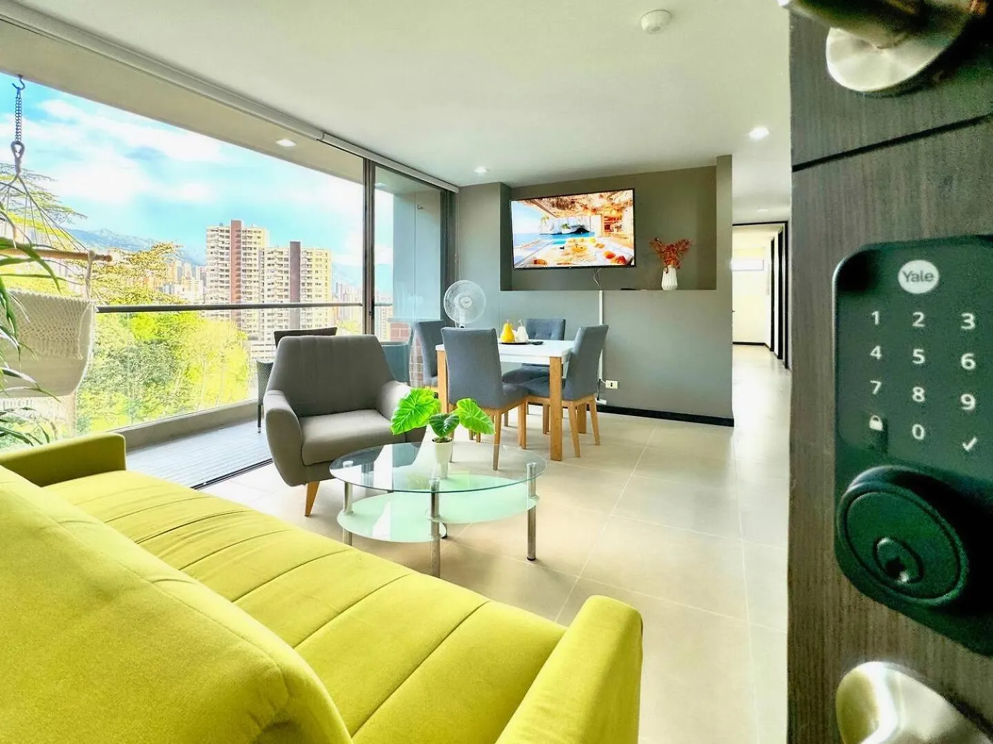 3Br Ac Top Location Views El Poblado Medellin