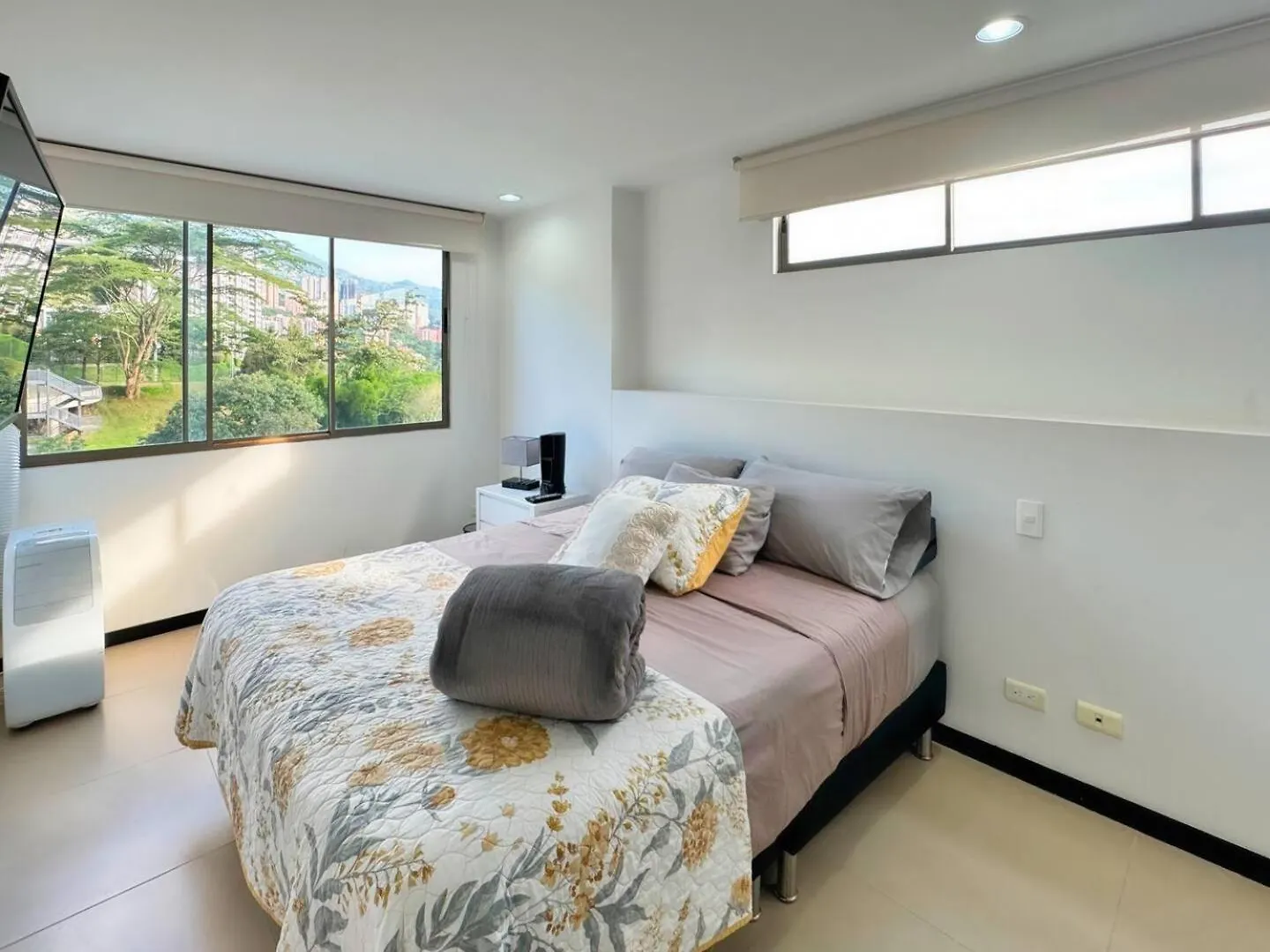 3Br Ac Top Location Views El Poblado Medellin Apartment