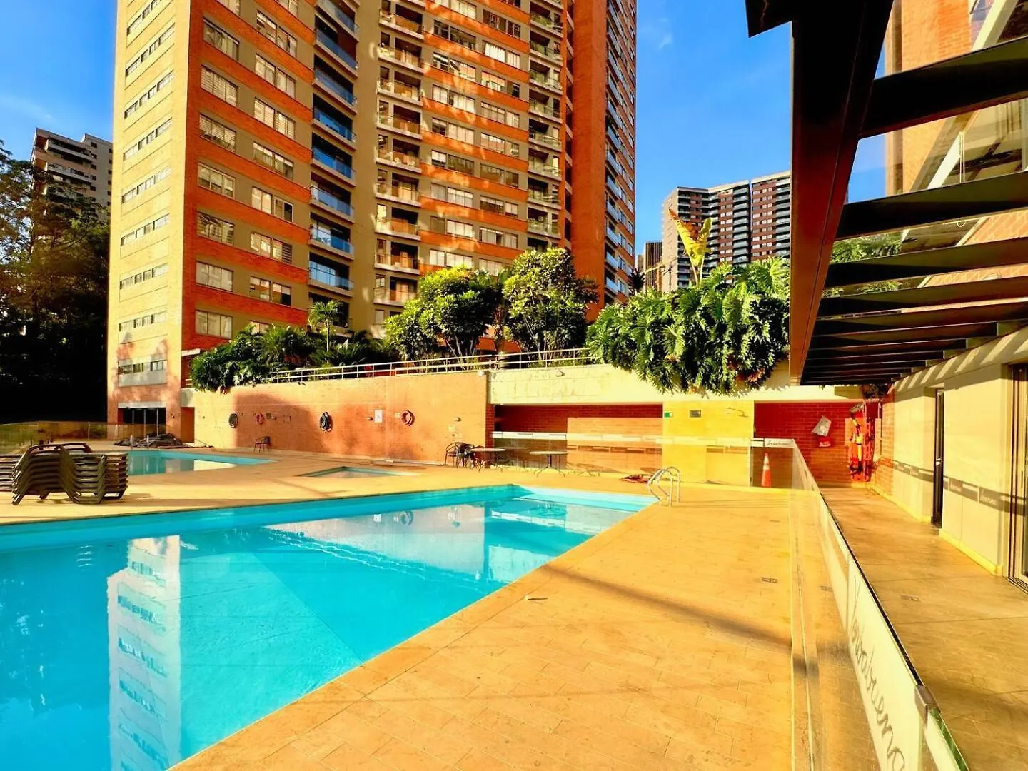3Br Ac Top Location Views El Poblado Medellin
