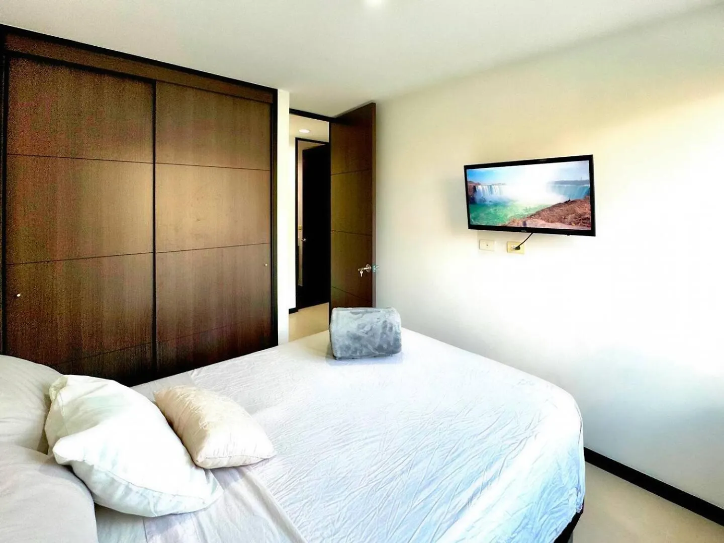 Apartment 3Br Ac Top Location Views El Poblado Medellin
